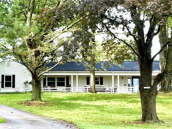 17191 Sagamore Rd, Walton Hills, OH 44146