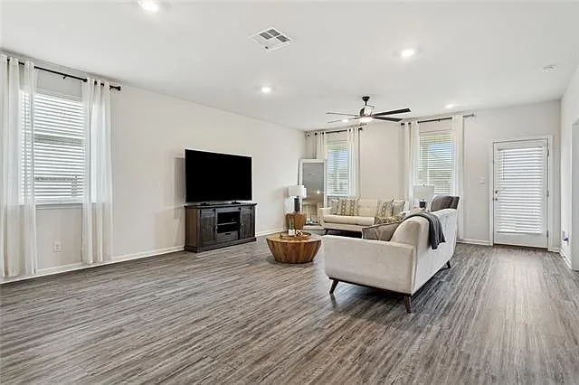 5180 Clarkston Grove Dr — Photo 4