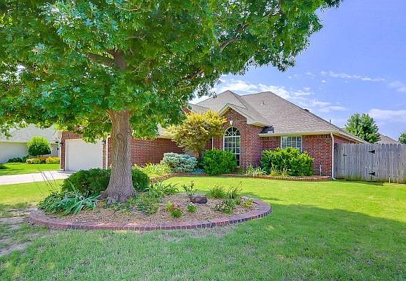 2nd image of 3808 Hatterly Ln