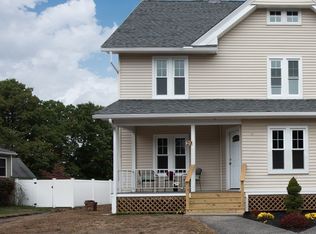 29 Maple St #29, Uxbridge, MA 01569