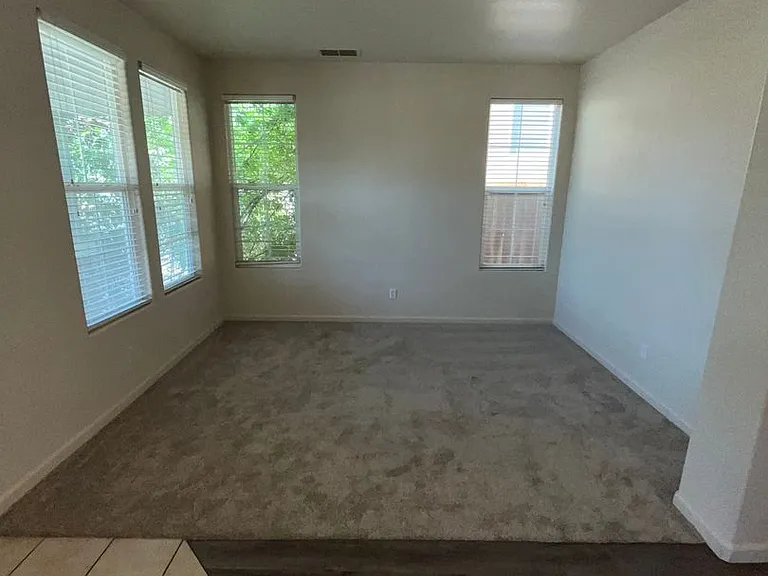 9409 Silver Bridle Way — Photo 24