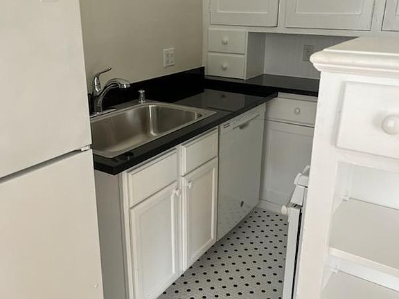 3rd image of 3333 Broderick St APT 306