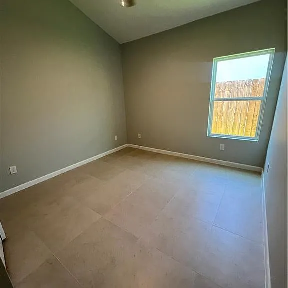 408 Sparrow Rd #3 — Photo 10