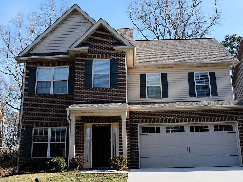 1st image of 904 Vicar Ln