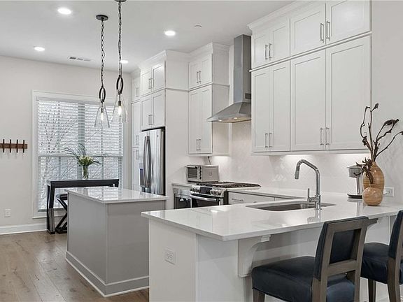 5th image of 4217 Deming Cir