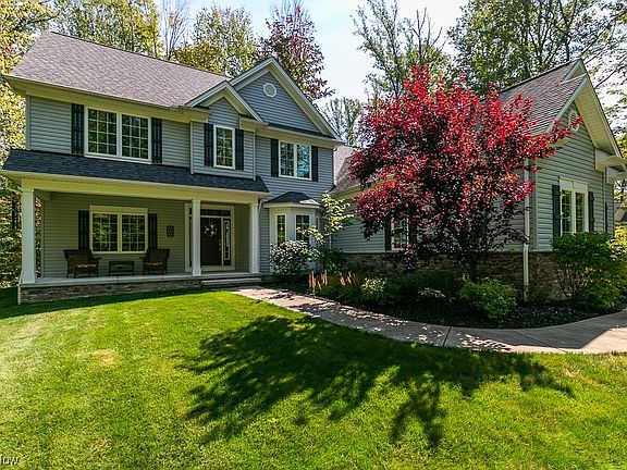 3rd image of 9045 Knotty Pine Ln