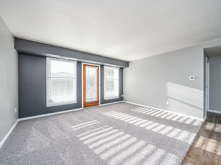 Teak Apartments — Photo 4