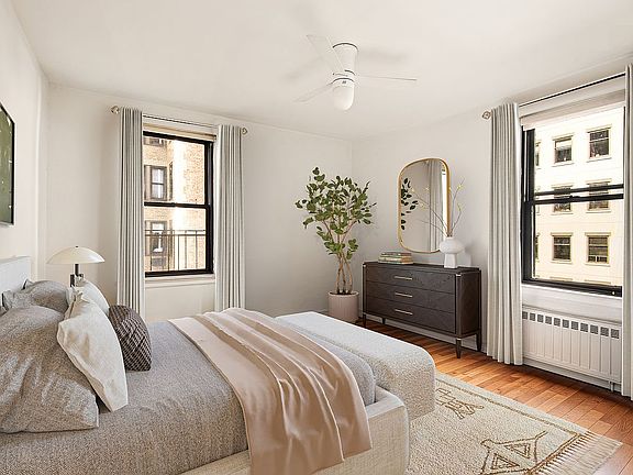 3rd image of 208 E 70th St APT 6D