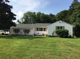 30 Colonial Dr, East Patchogue, NY 11772