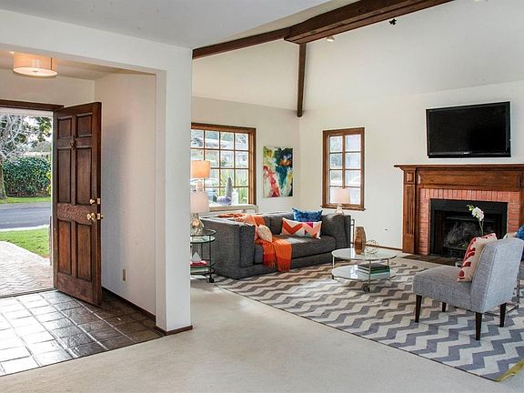 3rd image of 34 Somerset Ln