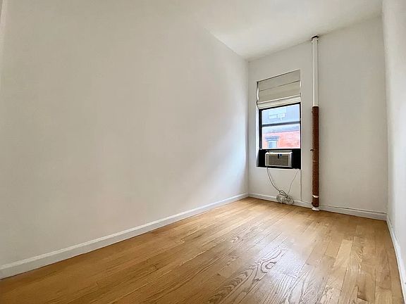 3rd image of 249 Eldridge St APT 18