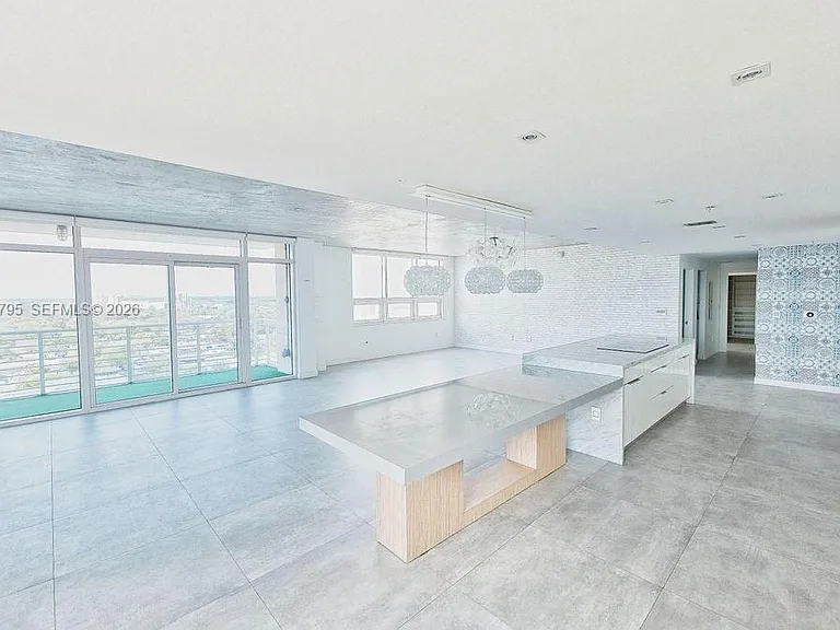3250 NE 1st Ave #Penthouse 1115 — Photo 7
