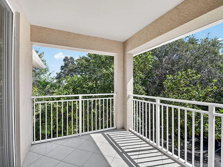 6511 Emerald Dunes Dr #304 — Photo 22