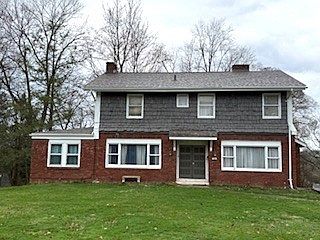 2nd image of 221 Cherokee Rd