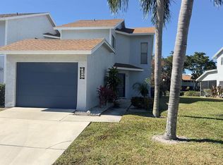 1581 Woodbridge Lakes Cir, West Palm Beach, FL 33406