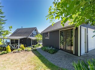 50 Finch Ln, Port Ludlow, WA 98365