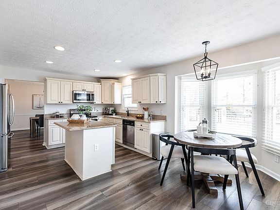 4th image of 9484 Whippoorwill Ln