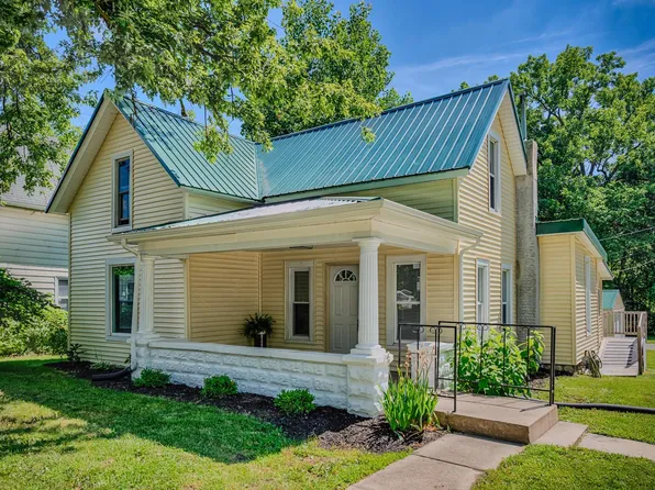 402 N 9th St, Goshen, IN 46528