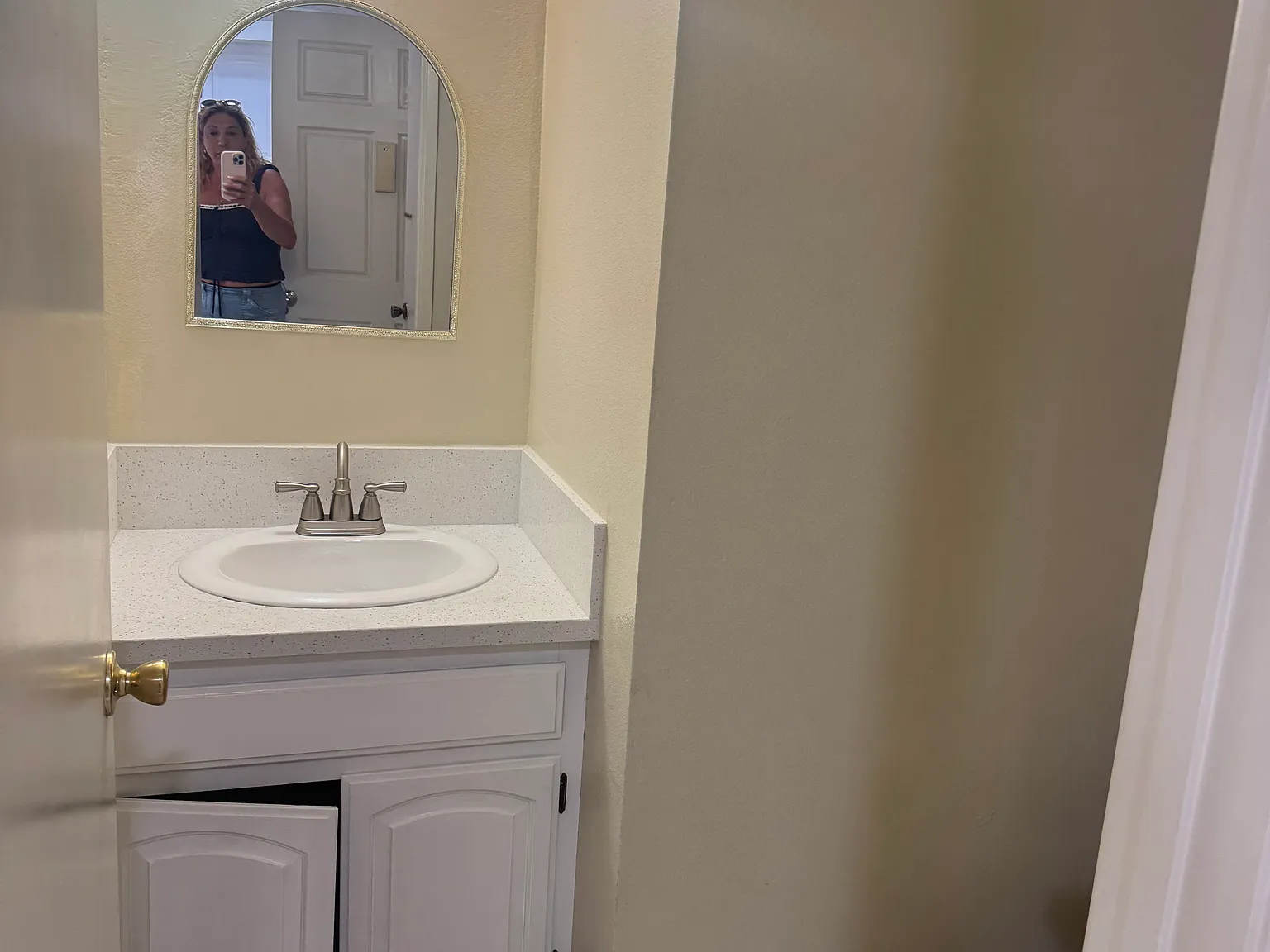 3 bed, 1200 sqft, $3,000 — Photo 4