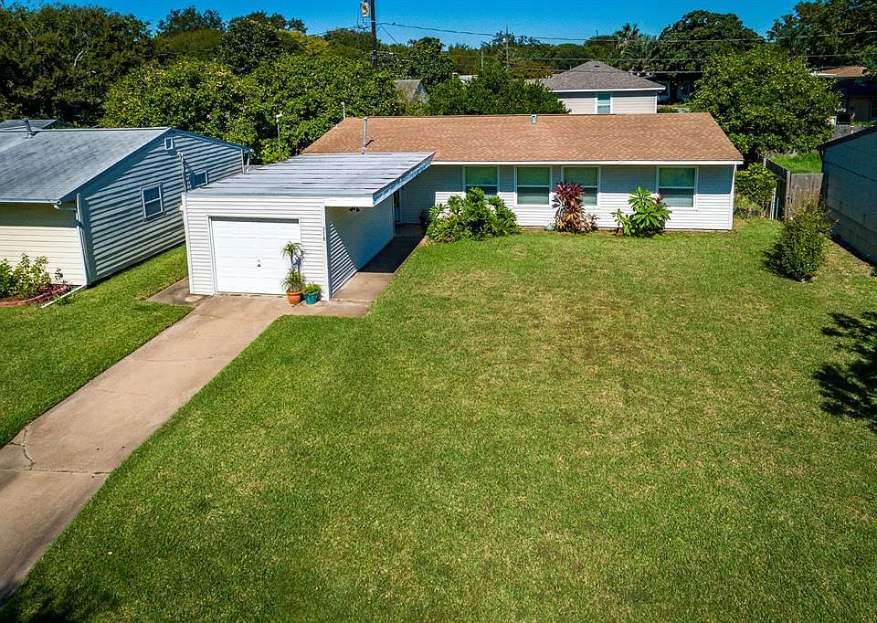 1st image of 110 Bonita Ave