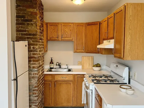 506 E 8th St, South Boston, MA
