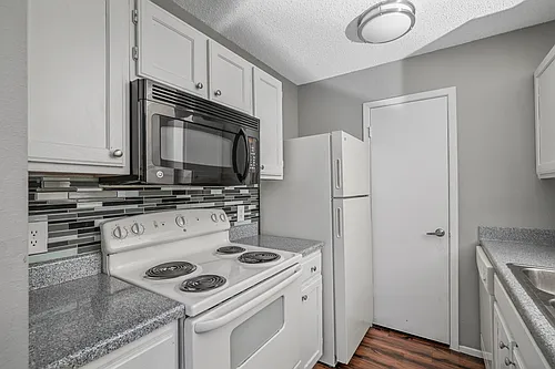 Cedar Point Apartments Photo 1