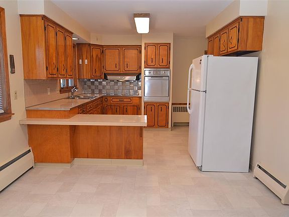 5th image of 3609 Dean Dr