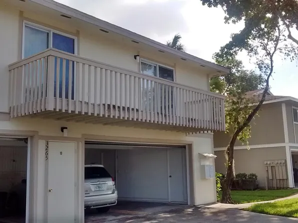 3265 Royal Canadian Trce APT 4, Fort Myers, FL 33907