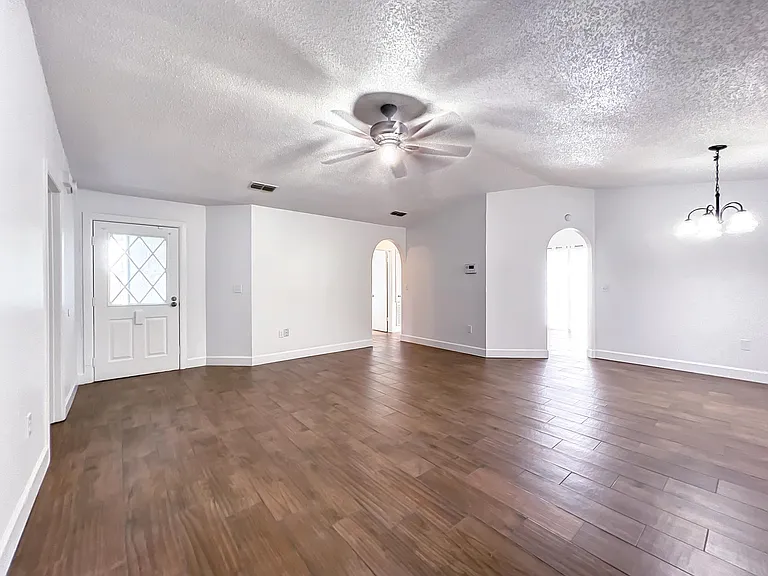 1035 Windway Cir — Photo 3