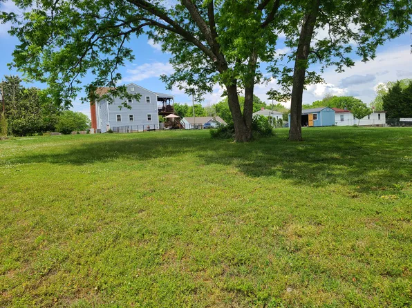 6625 Johnston St #B, Petersburg, VA 23803