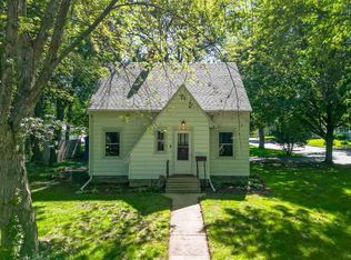 212 S Oakland St, Lake Crystal, MN 56055