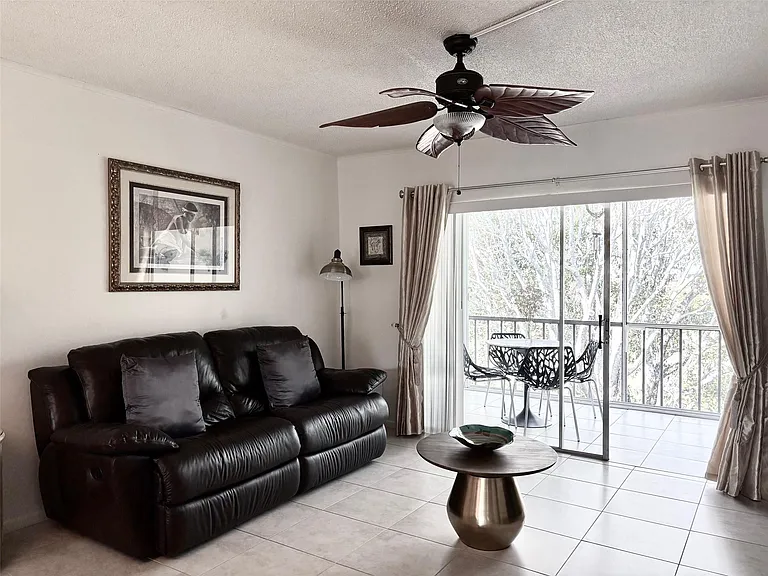 1055 Country Club Dr #404 — Photo 10