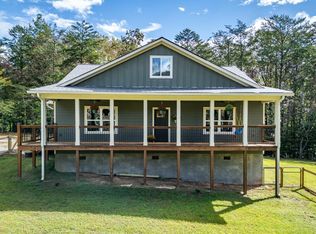 7450 Hooper Cove Rd, Young Harris, GA 30582