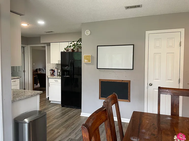 3816 Honeysuckle Dr — Photo 17