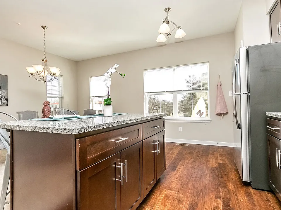Great space for entertaining or breakfast with the family