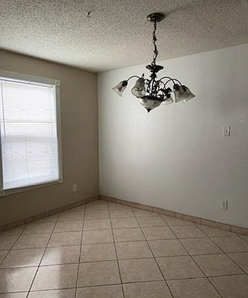 3rd image of 4008 Fox Trot Dr