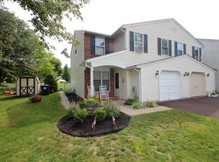 24 Lenape Dr, Sellersville, PA 18960