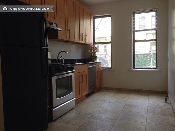 3rd image of 3452 43rd St APT 1L
