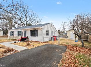 1229 E Longview Dr, Woodbridge, VA 22191