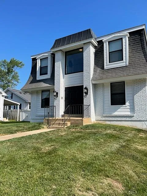 407 Hillsboro Ave — Photo 1