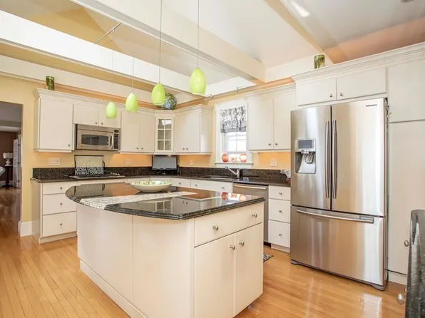 15 Water St, Dorchester, MA 02122