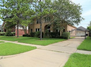 3519 Creekstone Dr, Pearland, TX 77584