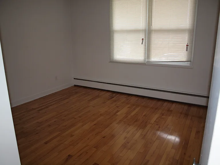 358 McArthur Ave — Photo 24