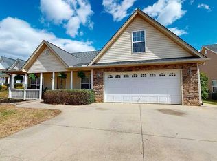 858 Vandenburg Dr, Boiling Springs, SC 29316