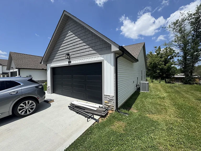 7310 Bonnie Marie Way — Photo 3