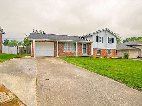 2nd image of 2913 Ashwood Ave