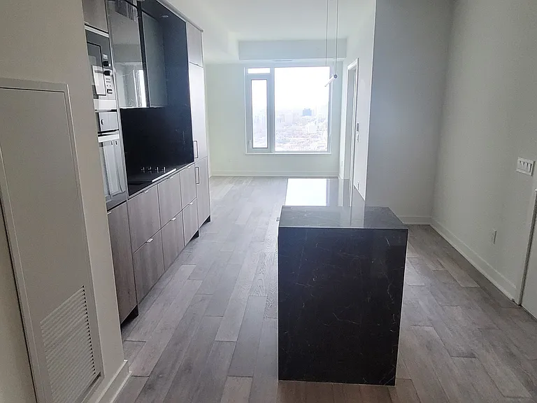 11 Yorkville Ave #3603 — Photo 4