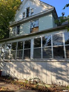 410 W 8th St, Davenport, IA, 52803
