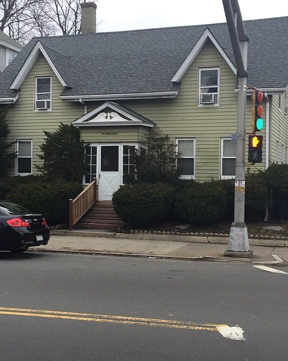2nd image of 1 Broad St