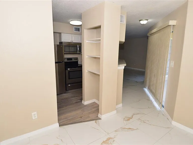 8764 Mallard Reserve Dr #101 — Photo 8